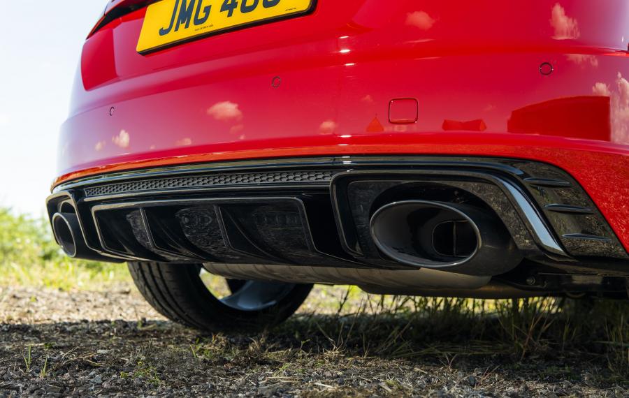 Детали экстерьера Audi TT RS Coupe (8S) 2019 года  (UK) (фото 2 из 36)